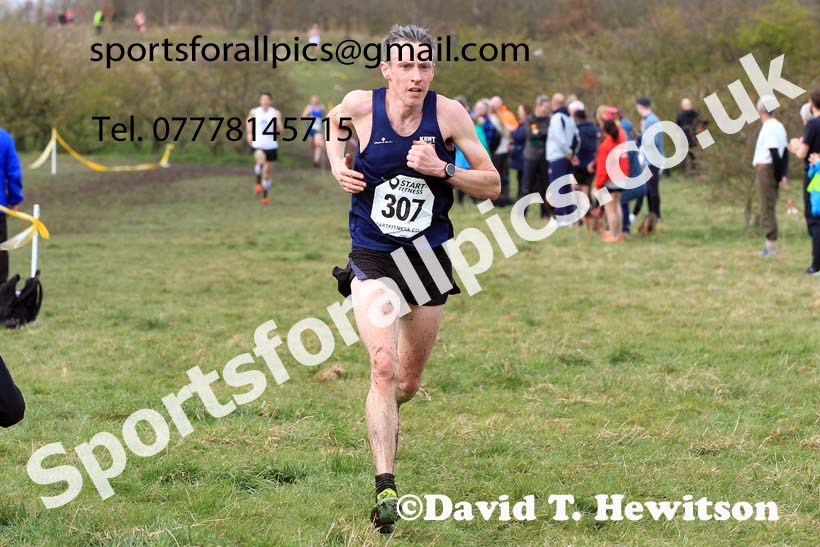 Men 35 to 60 in the 2023 BMAF Cross Country Champs., Wallsend. Photo: David T. Hewitson/Sports for All Pics